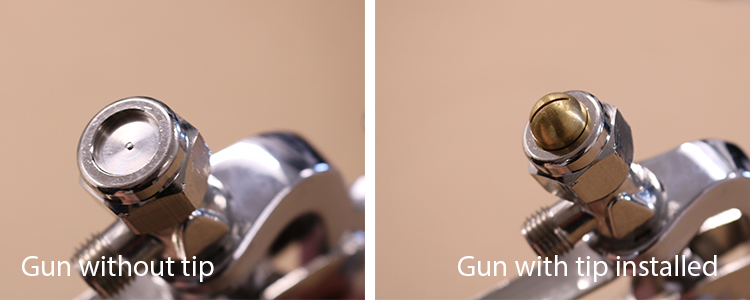Spray gun with and without tip